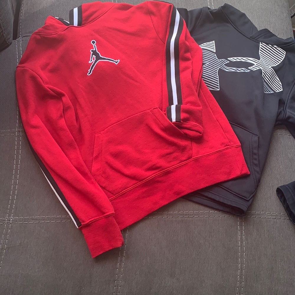 Boy’s s Hoodie bundle size S
